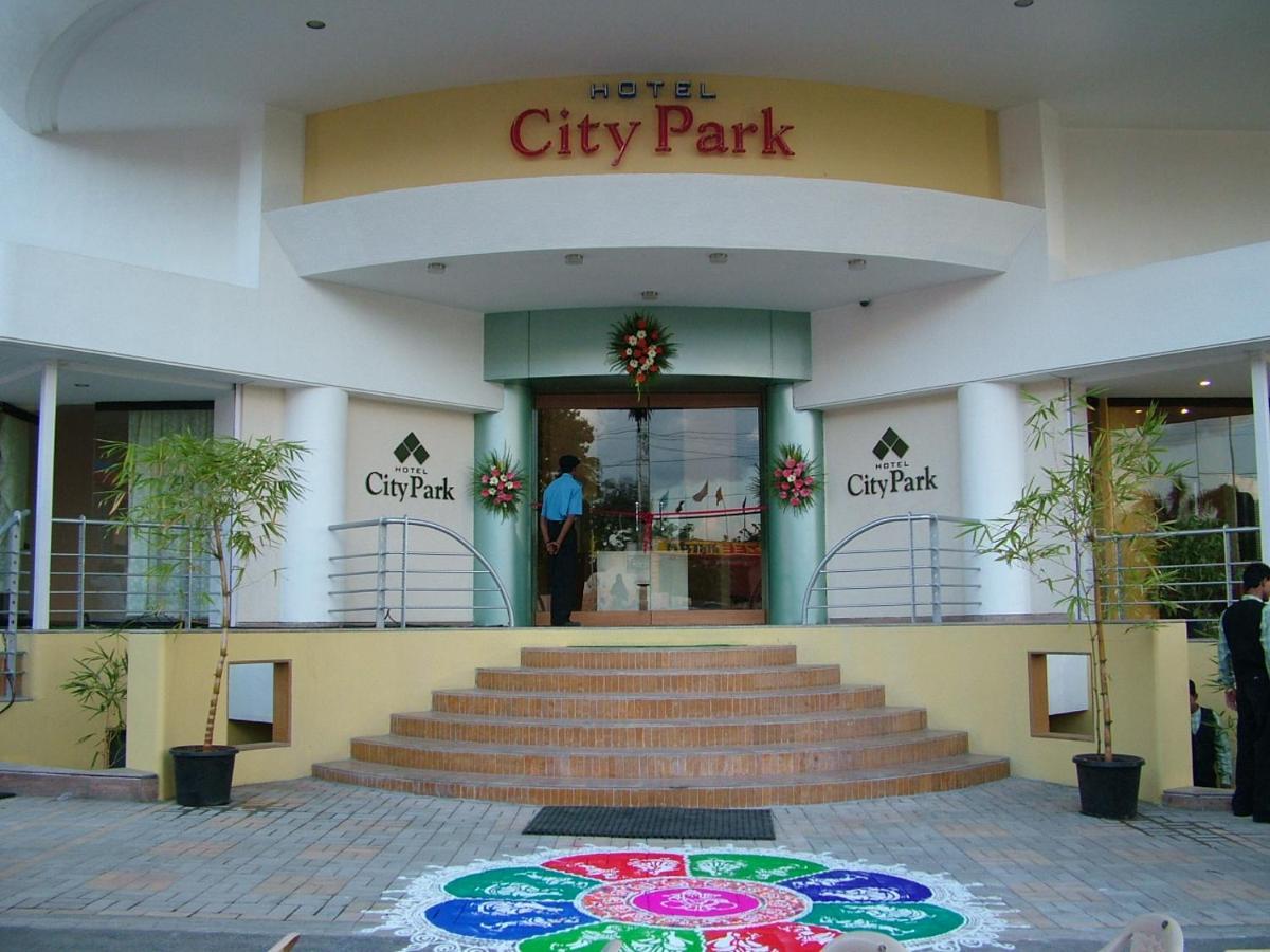 Hotel City Park, 索拉普 外观 照片